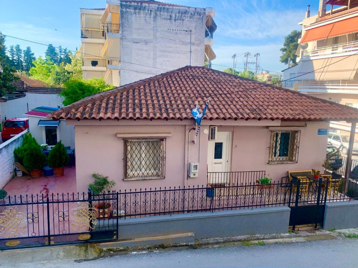 Lovely Place With Veranda Apartment Larissa Exterior foto